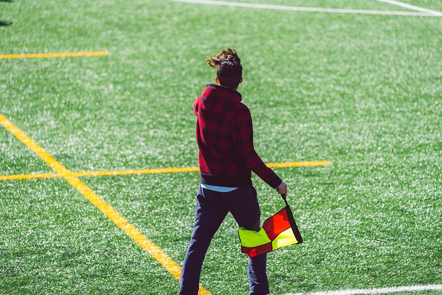 尽管曾在 尽管曾在